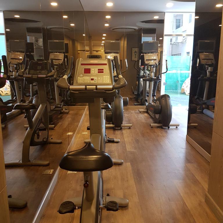 Somerset Ho Chi Minh City Cidade de Ho Chi Minh Exterior foto The gym at the hotel